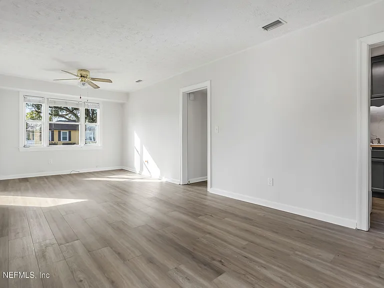 3339 Sylvia St — Photo 7
