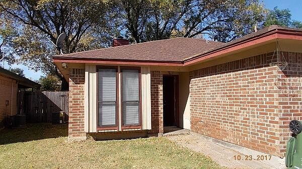 1st image of 836 Lost Forest Dr