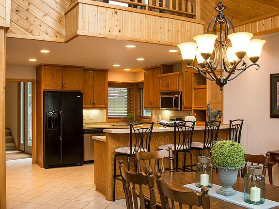 Main Floor Kitchen/Dining 