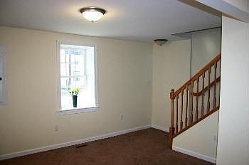 4th image of 121 S Mechanic St