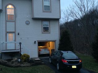 207 Ashton Ct, Pittsburgh, PA 15202