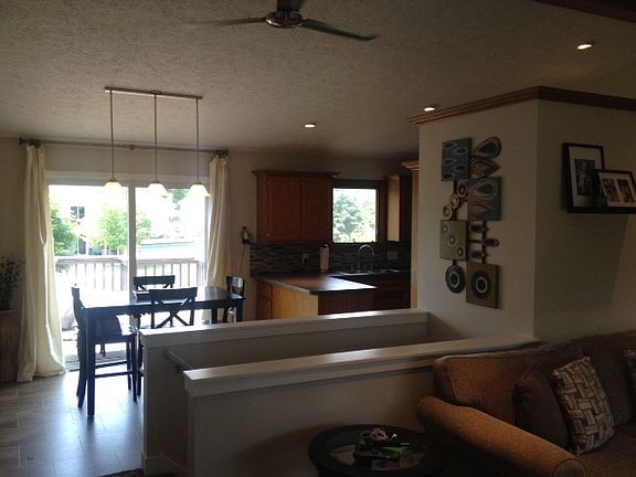 4th image of 3685 Black Creek Dr