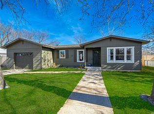 511 Olive St, Fredericksburg, TX 78624