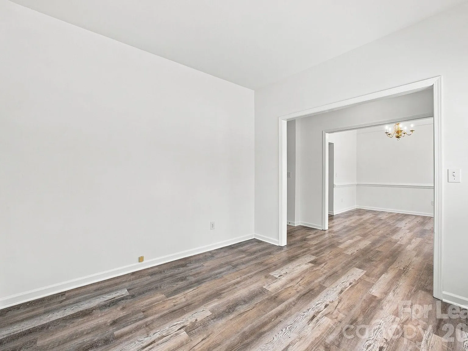 4 bed, 2.5 bath, 2048 sqft, $2,350 — Photo 3