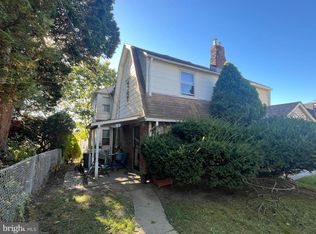 623 Wynnewood Rd, Ardmore, PA 19003