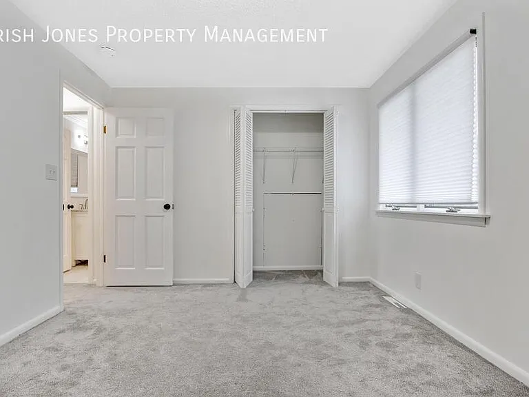 3884 Mapleton Rd #LEFT — Photo 16