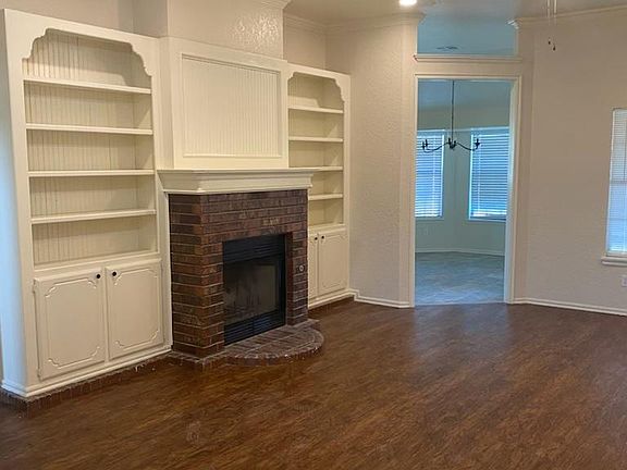 3rd image of 1100 SW 132nd St