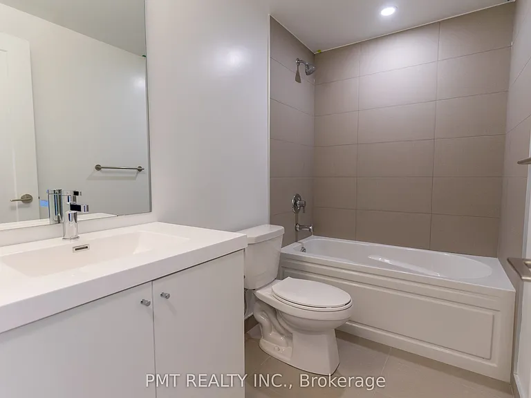 2545 Simcoe St N #906 — Photo 3