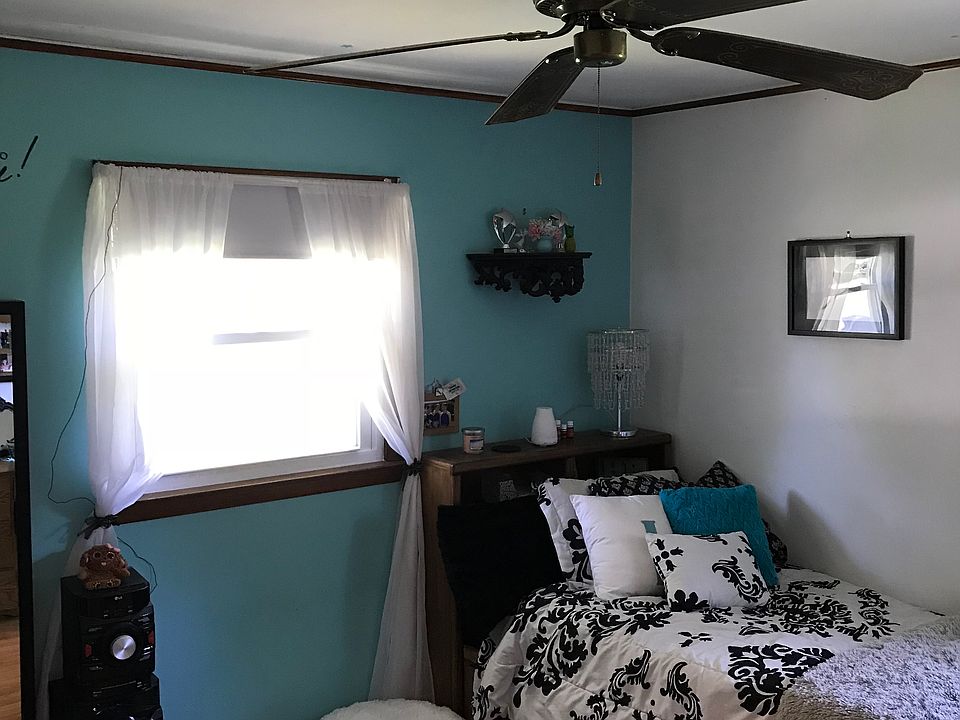 1st image of 15 Landau Dr