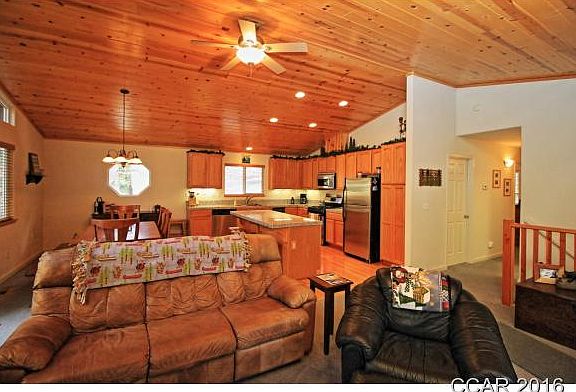 3rd image of 1481 Gertrude Way