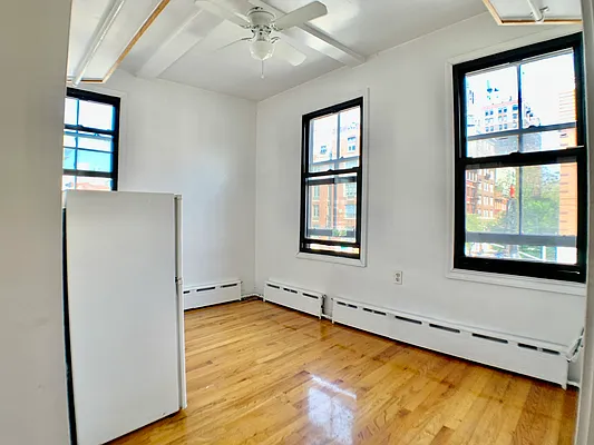 Rented by Bohemia Realty Group | media 7