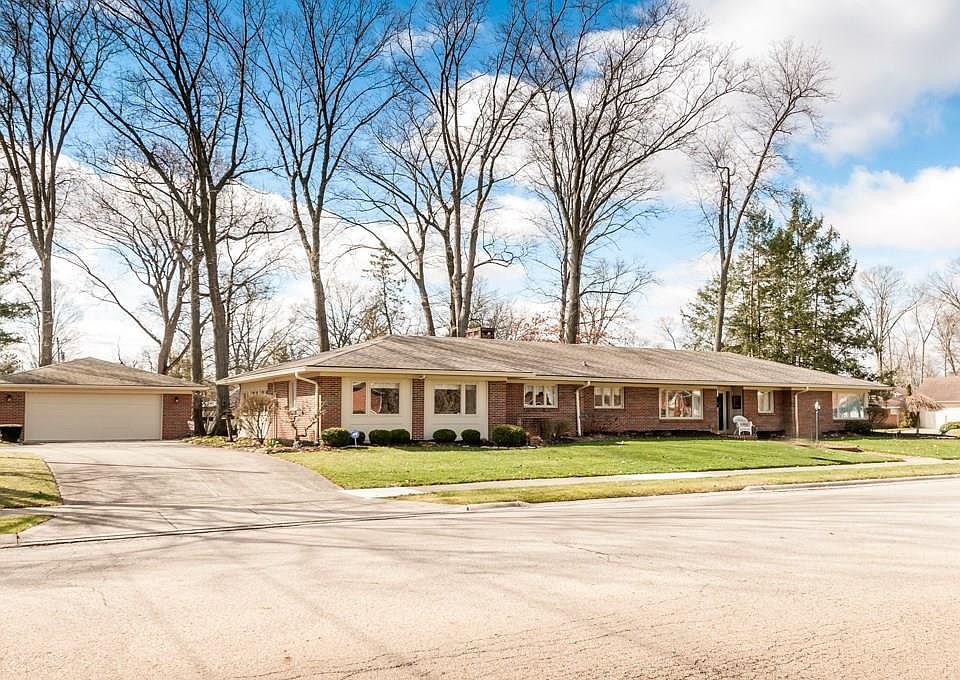 2nd image of 409 S Broadmoor Blvd