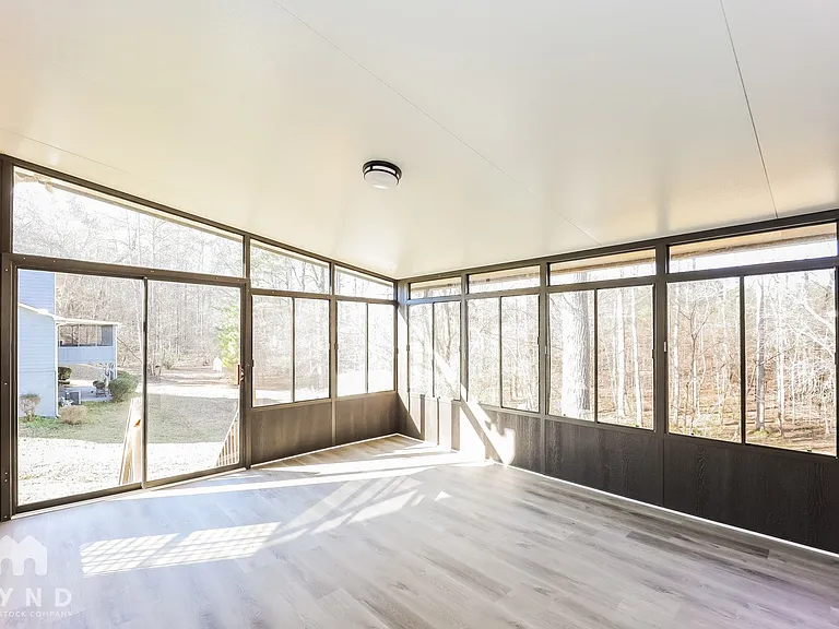 4355 Valley Brook Ln — Photo 8