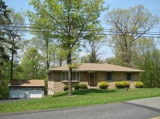 1754 Running Deer Dr, Auburn, PA 17922