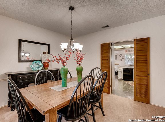 5th image of 19901 Encino Grv