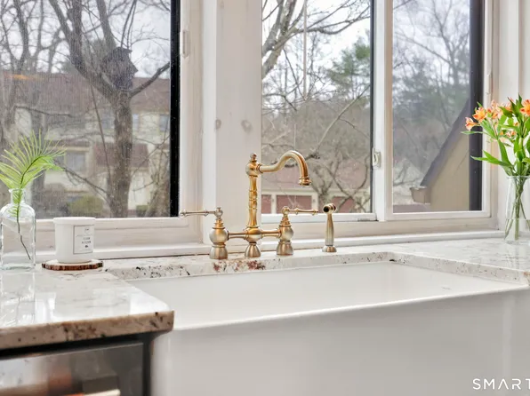 8 Whirling Dun #8, Canton, CT 06019