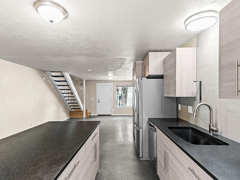 2150 Hill St #1 — Photo 11