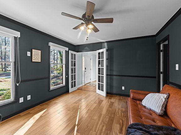 4th image of 4624 Holly Brook Dr
