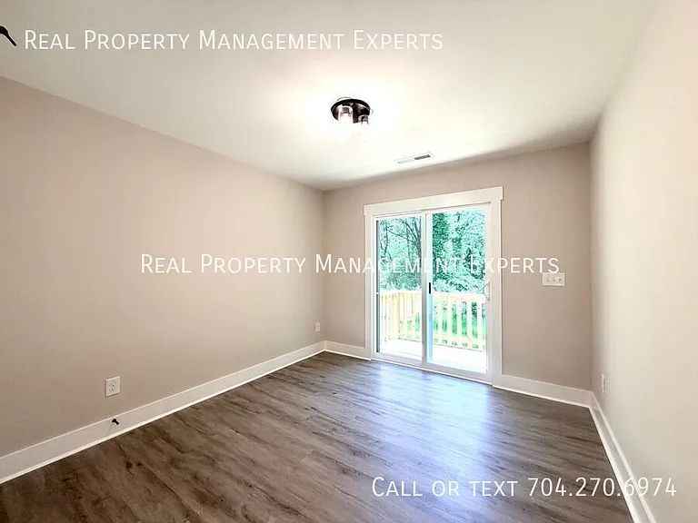 412 N Scruggs St — Photo 9