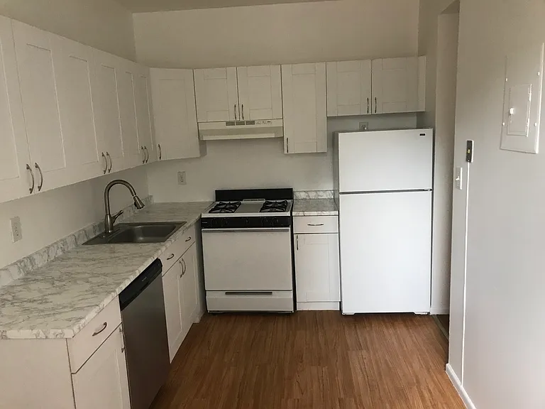 137 W 110th St #3A — Photo 15