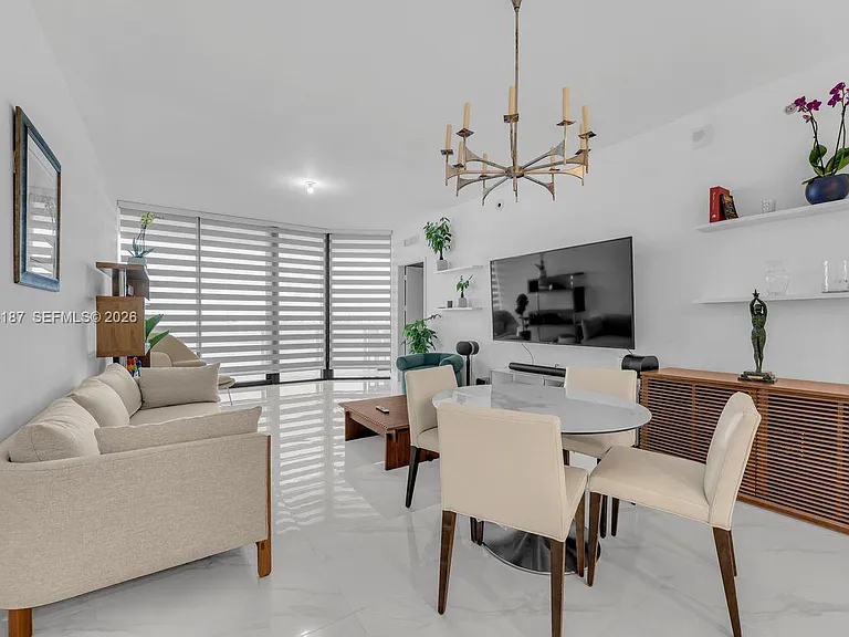 700 NE 24th St #1405 — Photo 9