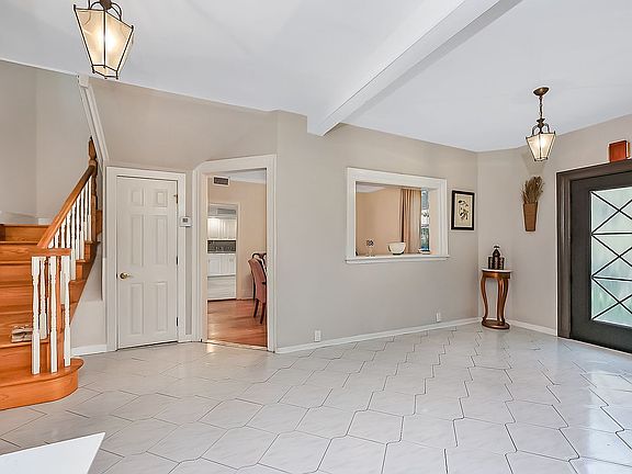 5th image of 211 147th St