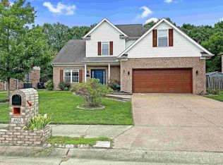 4612 Lincoln Pointe Dr, Newburgh, IN