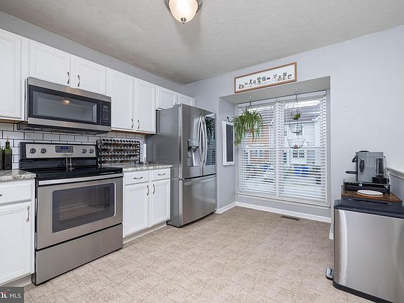 2nd image of 305 Palmerston Ct