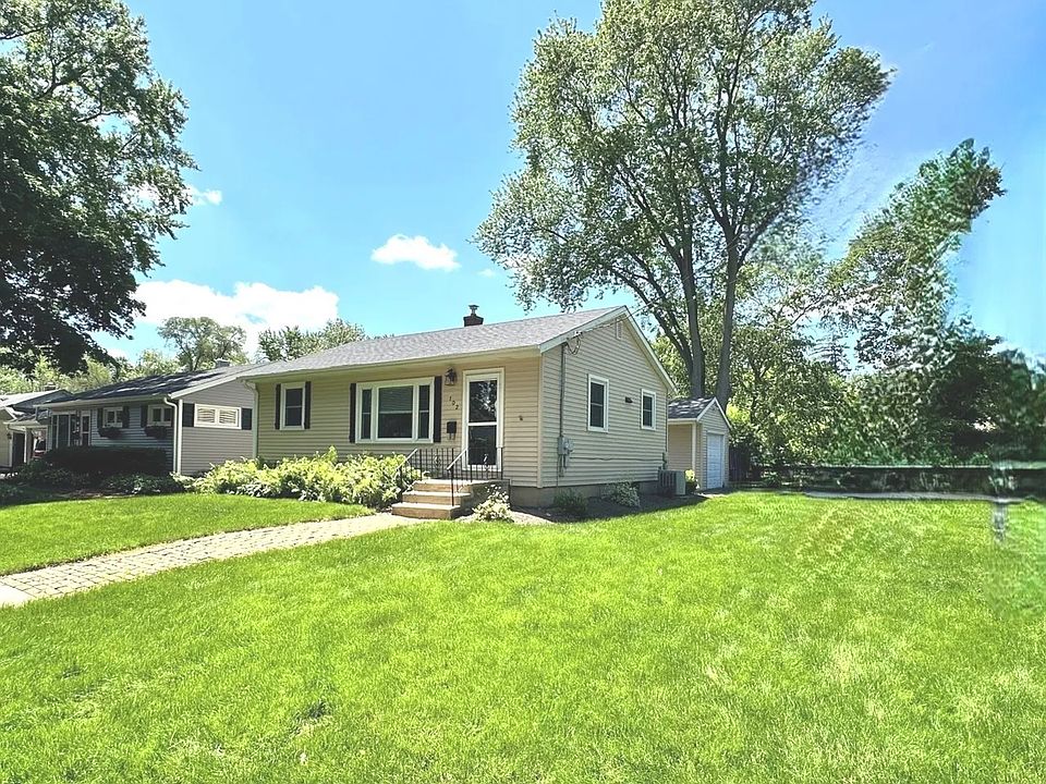1st image of 102 Kansas St