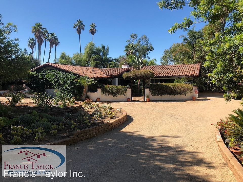 1st image of 2655 Las Palmas Ave