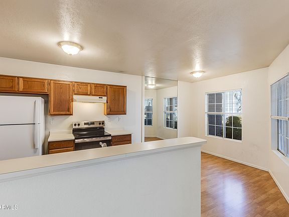 5th image of 2910 W MARCONI Avenue #105