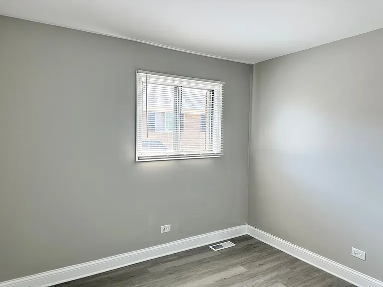 1719 E Roosevelt Rd #2 — Photo 16