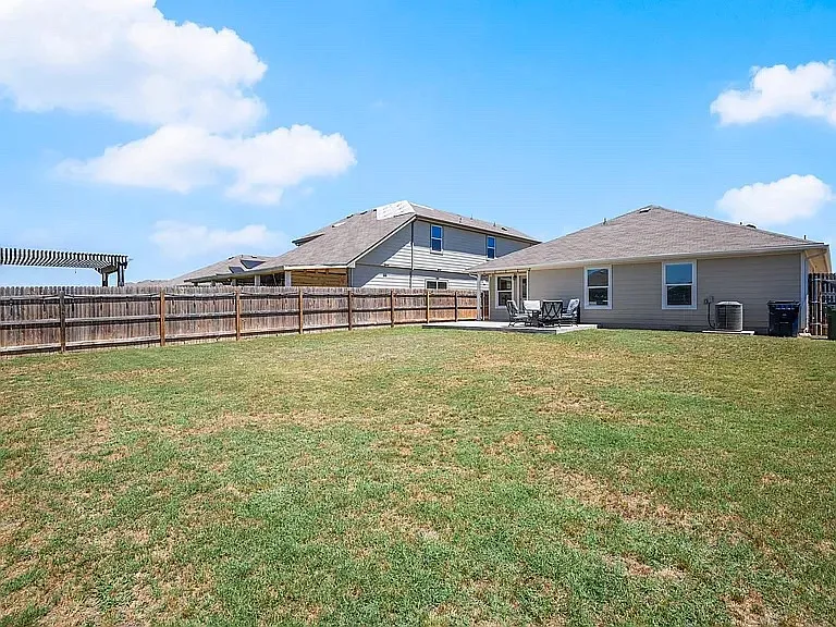 604 Nueces River Trl — Photo 9