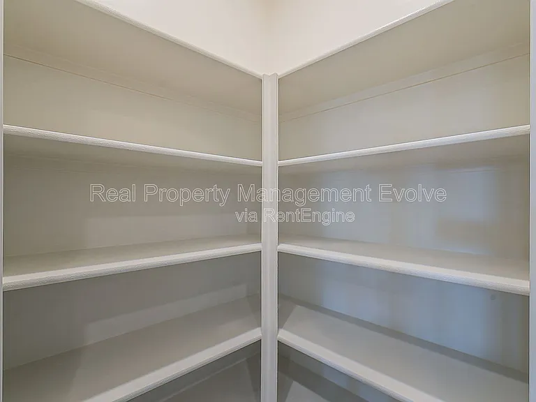 6511 W Magdalena Ln — Photo 10