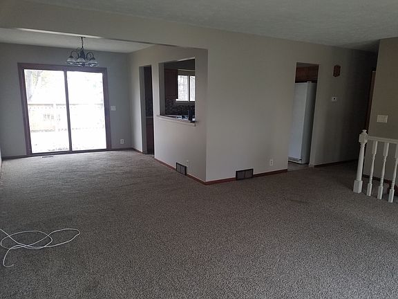 4th image of 2411 N 142nd St