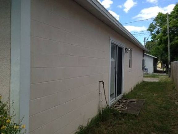 3rd image of 2851 Fairfield Ave S