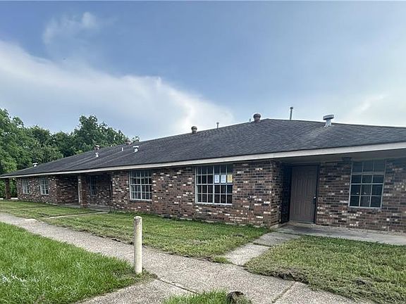 3rd image of 10930 Roger Dr