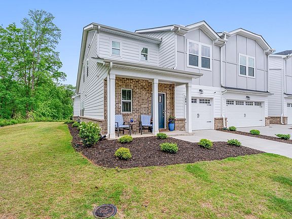 2nd image of 24 Sparrow Ln