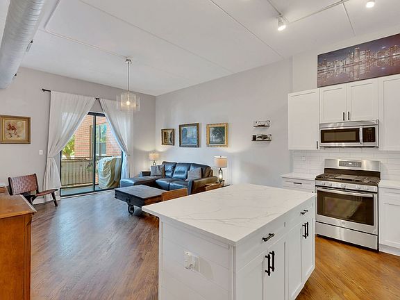 4th image of 3125 W Fullerton Ave APT 309
