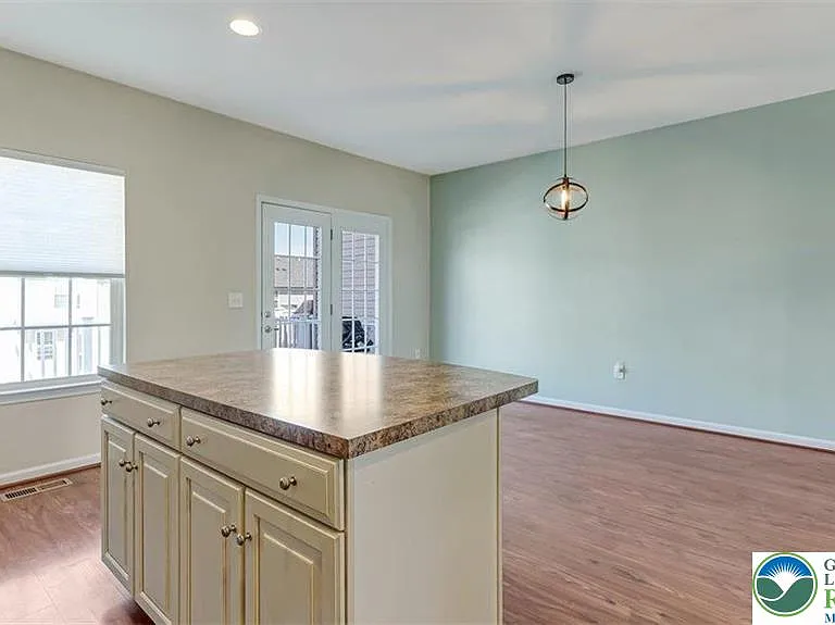 10 White Rose Ln — Photo 22