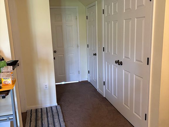 3rd image of 105 Barrett Ct