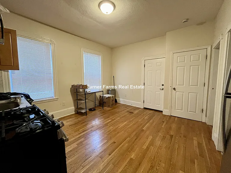 114 Thornton St #1 — Photo 4