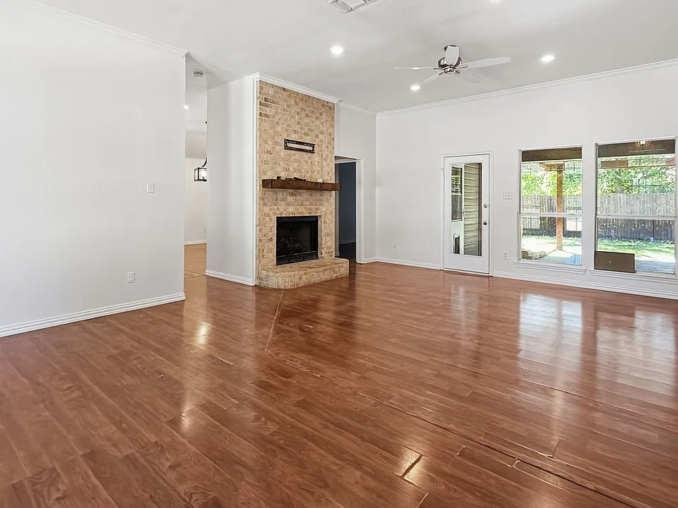 1077 Westgrove Dr