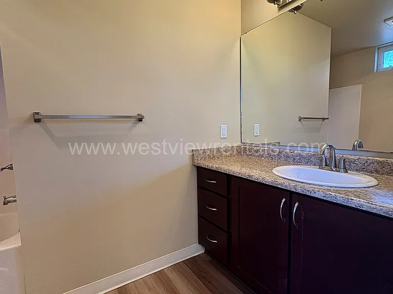 200 E Maple St — Photo 215