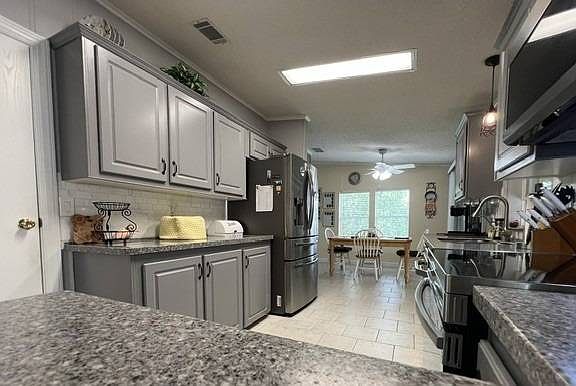 4th image of 112 Alamanda Ln