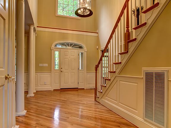 4th image of 13460 Lower Lakes Pl