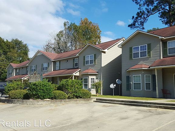 3rd image of 410 S College St APT 6