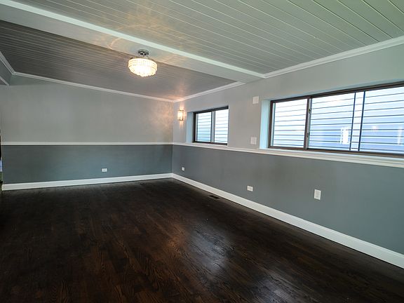 3rd image of 7325 S Vernon Ave #1
