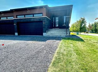 900 Chablis Cres, Russell, ON K0A 1W0