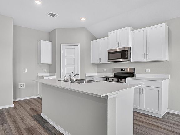 4th image of 1020 Boll Weevil Dr